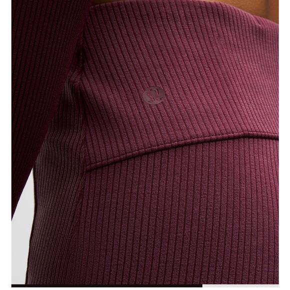 Lululemon Ribbed Softstreme Flared Pant Regular size 4 NWT $128 - Picture 4 of 9